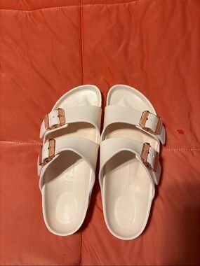 Birkenstock Women's Light Pink Double-Buckle Slides. Worn one time. size 38.